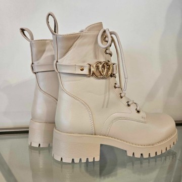 21c30ce0 57ab 4e73 8865 31865a0681b3