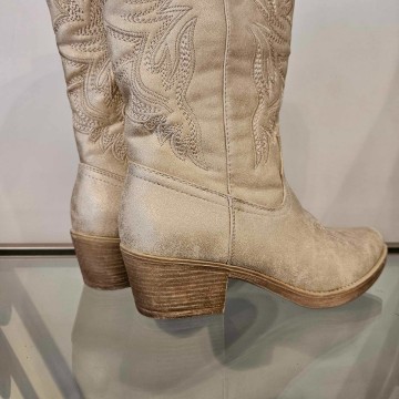 C9da7000 5140 4c79 b700 6cd1cdc1bbd6